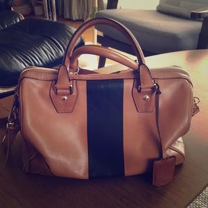 -Used flight weekender duffle bag with straps